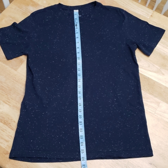 H&M Basic Tee - Picture 7 of 7